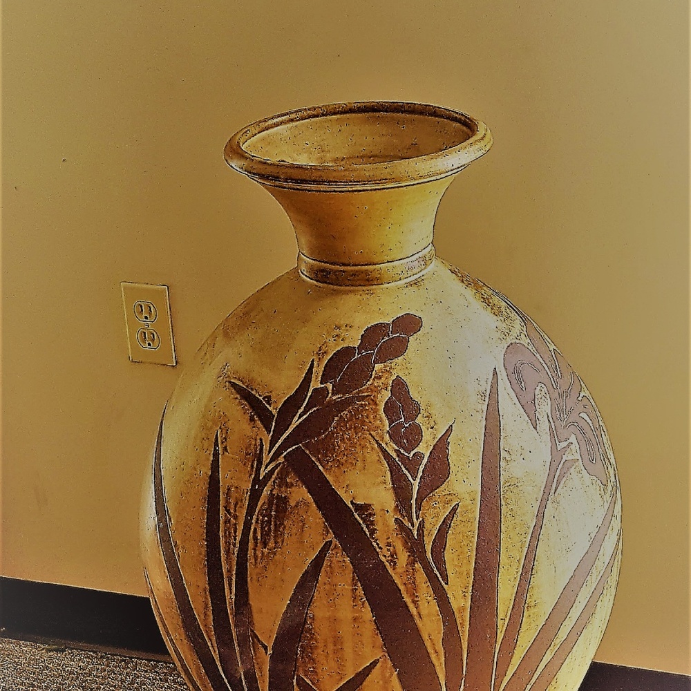 Terra Cotta Vase ( Local buyers only)